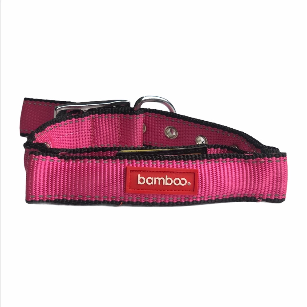 Heavy duty dog collar with elastic handle